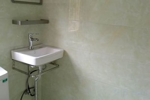 Unclassified image, 2 of 9, button - Qingyuan Yinxing Farm Stay (Wuyuan)