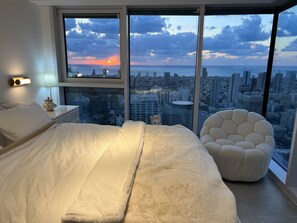 2 habitaciones, minibar con artículos gratuitos y escritorio