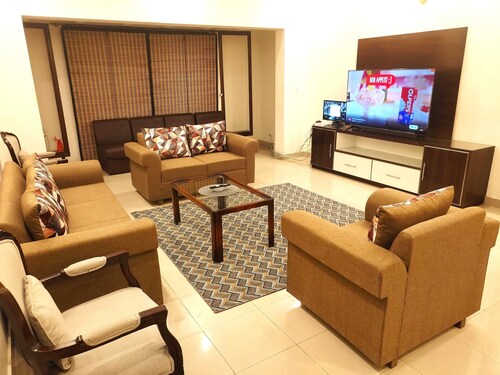 House Portion - Private Space {no-one living} @ DHA