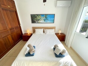 3 makuuhuonetta, silitysrauta/-lauta, ilmainen Wi-Fi, vuodevaatteet