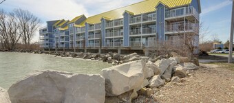 Waterfront Middle Bass Condo w/ Lake Erie Views!