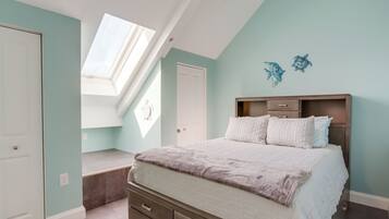 2 bedrooms, internet, bed sheets