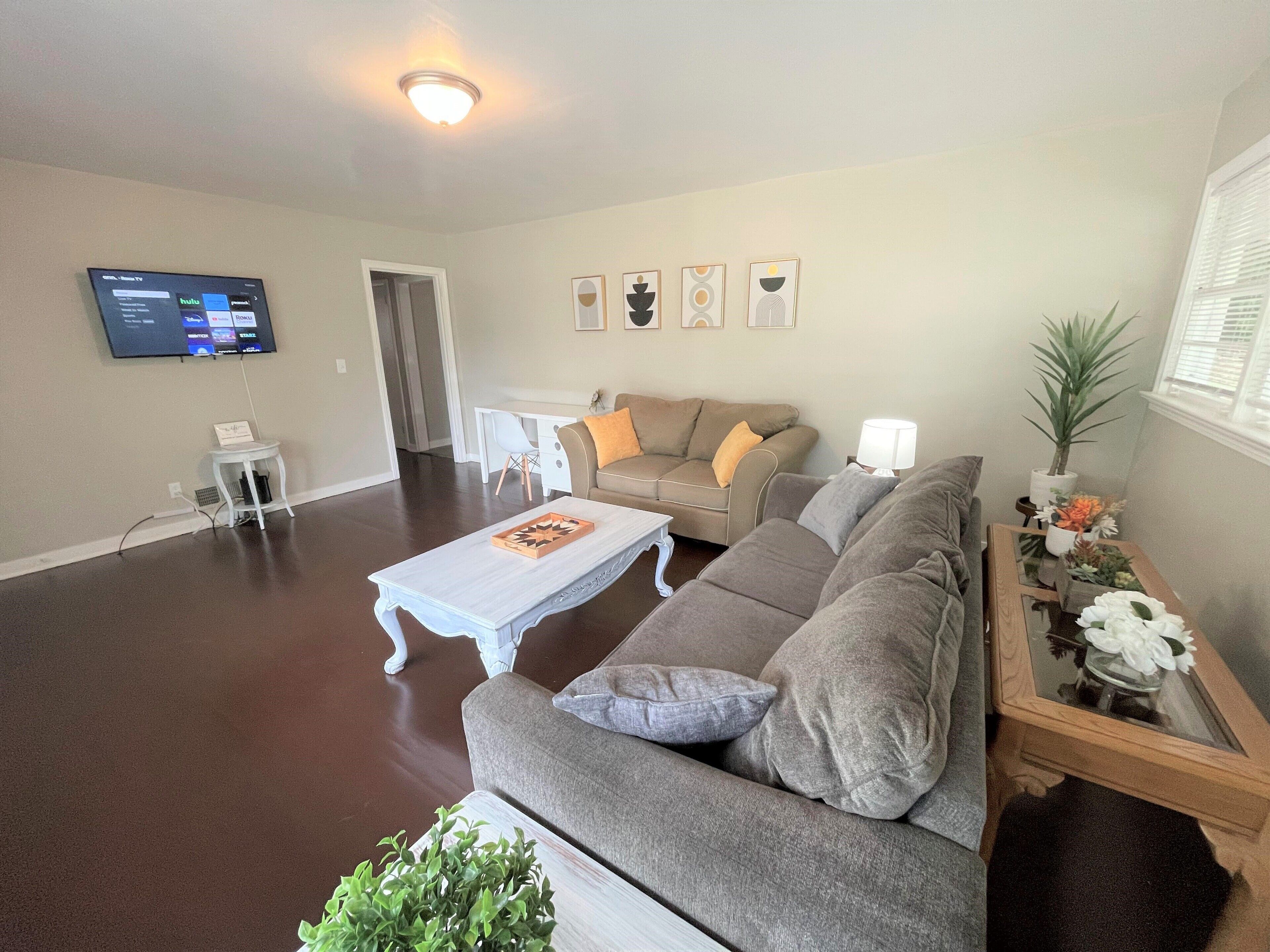 Stay @ The Orchid - Remodeled & 13 Minutes to DT