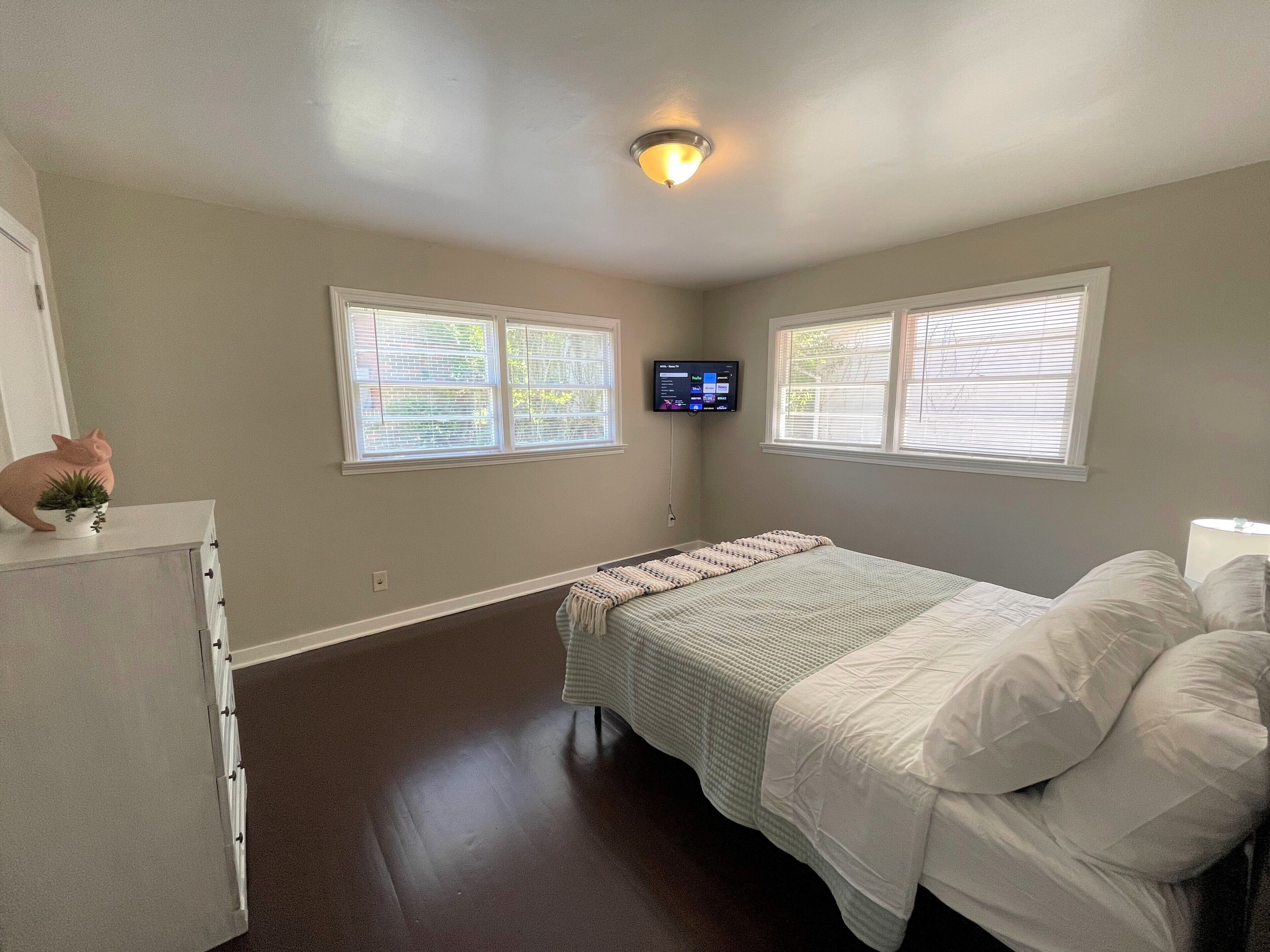 Stay @ The Orchid - Remodeled & 13 Minutes to DT