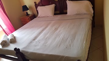 Desk, free WiFi, bed sheets