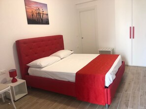In-room safe, soundproofing, free WiFi, bed sheets - dimora leone (Diamante)