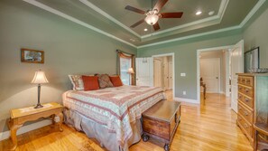 3 bedrooms, iron/ironing board, WiFi, bed sheets - Country Lane - Creek Front - Fire Pit (Hiawassee)