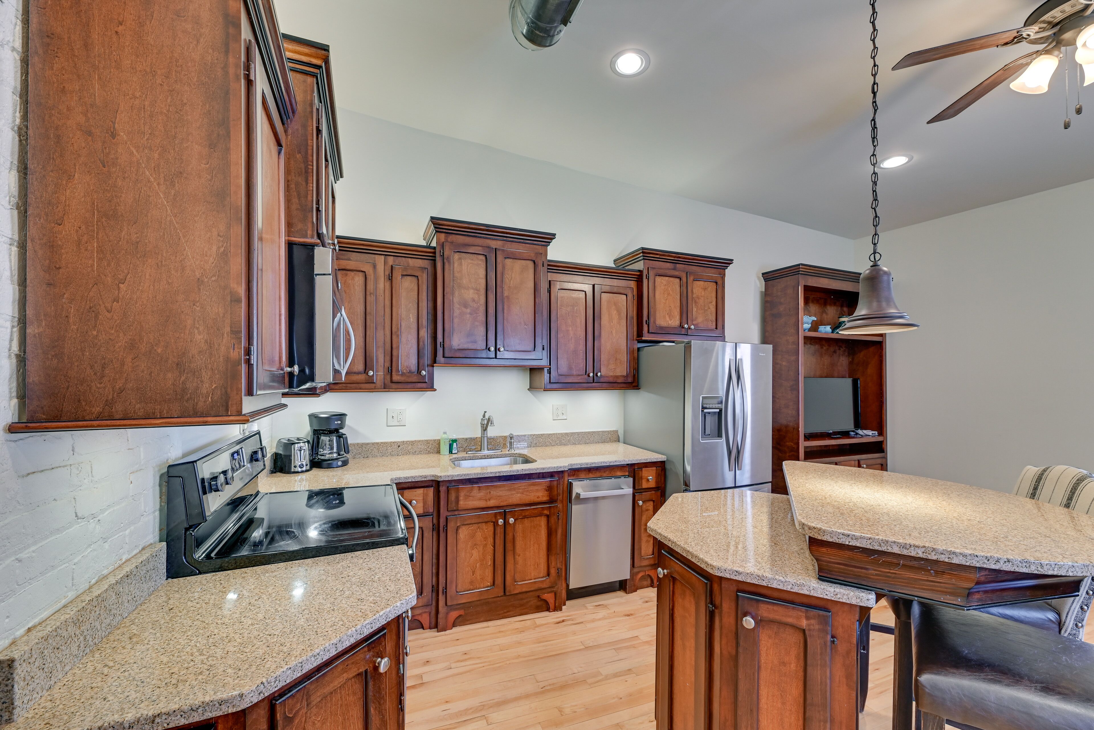 Finger Lakes Vacation Rental in Downtown Auburn!