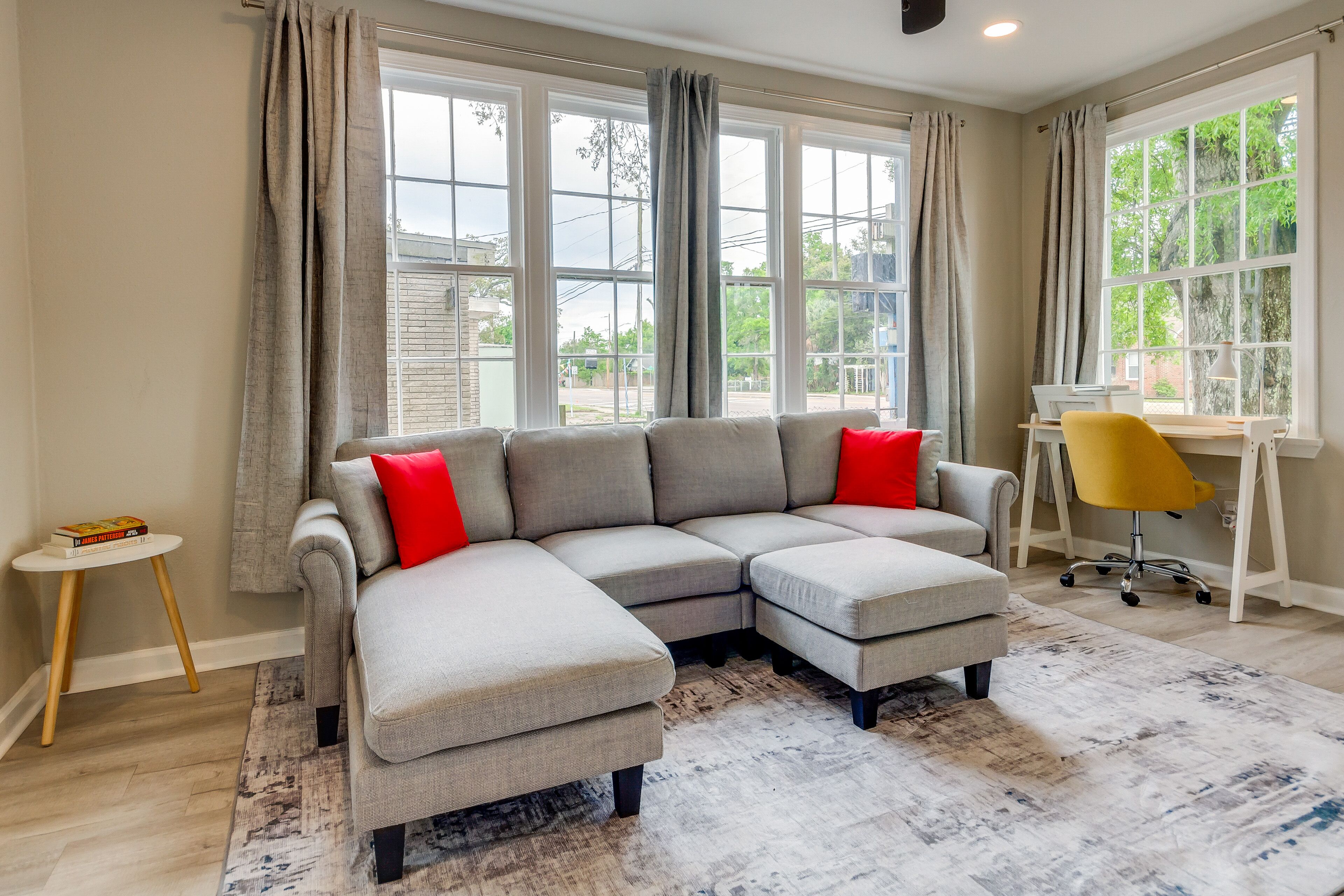 Pet-Friendly Pensacola House Rental: 3 Mi to Beach