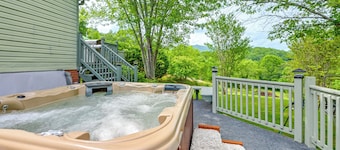Quaint country home, hot tub hiking f/pit w/falls