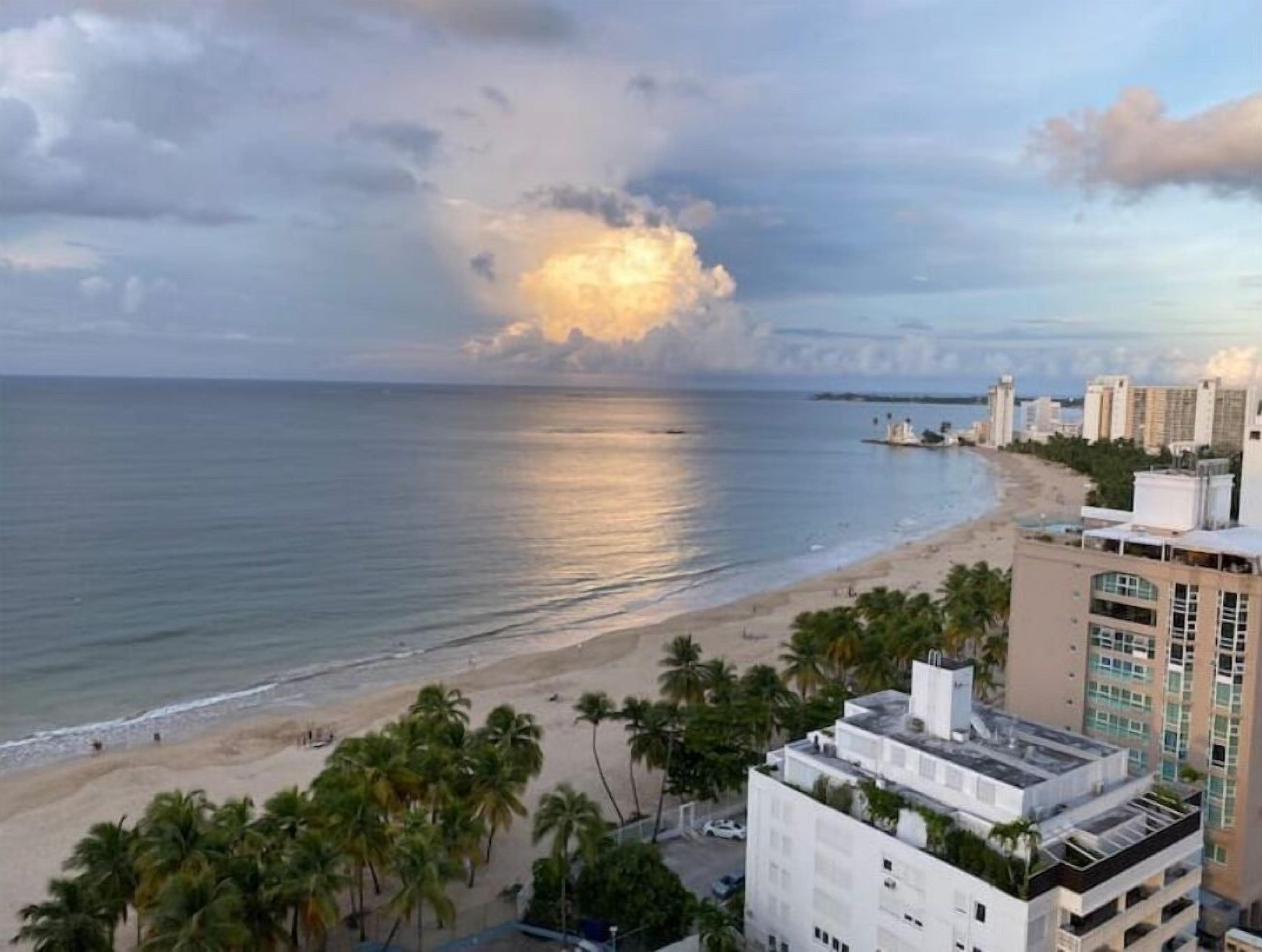 Accommodatie ligt op het strand, strandlakens