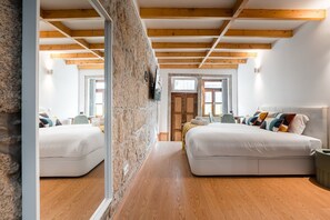 Schreibtisch, Bügeleisen/Bügelbrett, Internetzugang, Bettwäsche