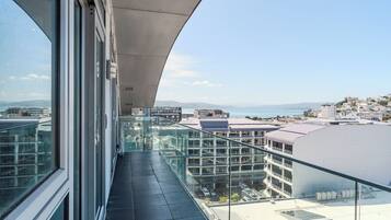 Three Bedroom Penthouse Apartment | Terrace/patio