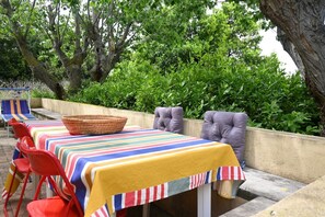Outdoor dining - N260 - Numana, large four-room apartment in the open countryside (Numana)
