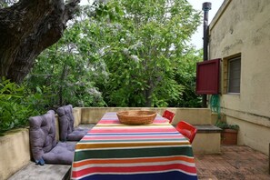 Outdoor dining - N260 - Numana, large four-room apartment in the open countryside (Numana)