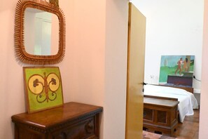 3 عدّة غرف نوم وملاءات أسرّة