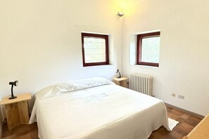 3 bedrooms, bed sheets - N260 - Numana, large four-room apartment in the open countryside (Numana)