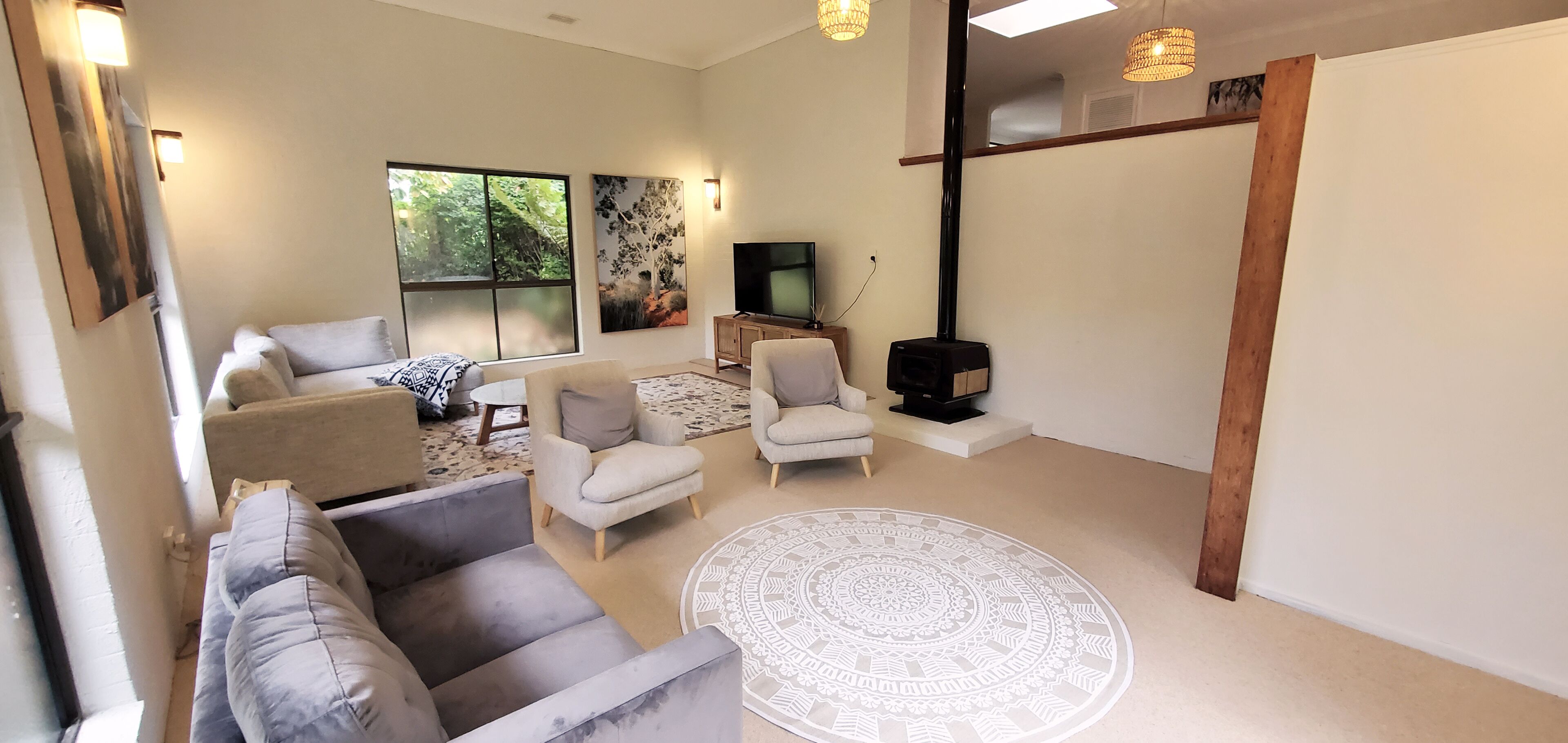 2 Minutes Walk to Waterfall.