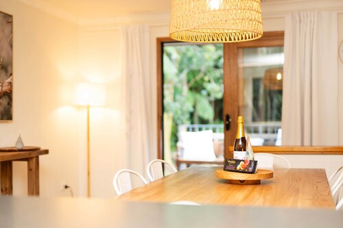 2 Minutes Walk to Waterfall.