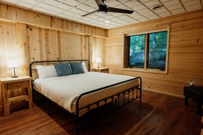 4 soverom, strykejern/-brett, reiseseng for barn og wi-fi