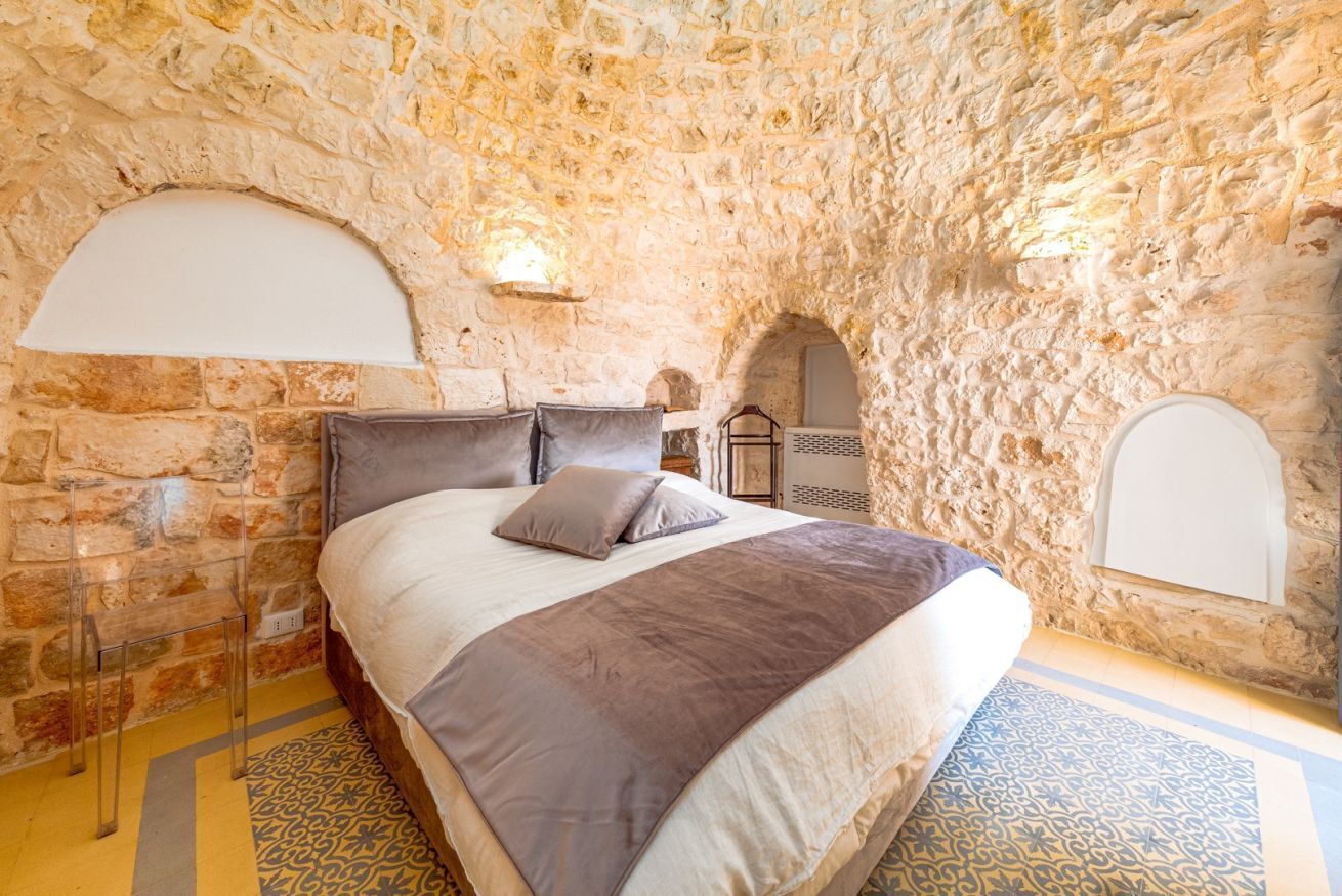 2 chambres, coffres-forts dans les chambres, fer et planche à repasser