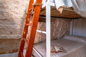 2 bedrooms, in-room safe, iron/ironing board - Romantic trulli with relaxation area, whirlpool, sauna, and private pool (Monopoli)