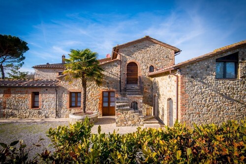 GuestHost - Ginestra-Chianti Cozy Flat with Private Parking!