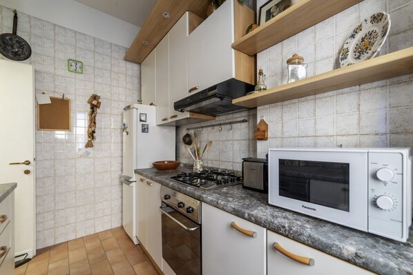 Mikrowelle, Ofen, Herdplatte