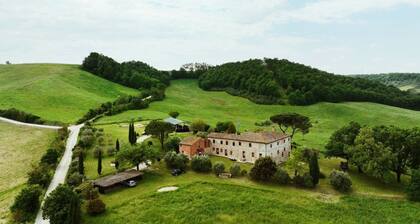 GuestHost - Lavanda-Chianti Studio with Garden&Parking!
