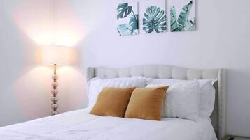 4 bedrooms, iron/ironing board, travel crib, free WiFi