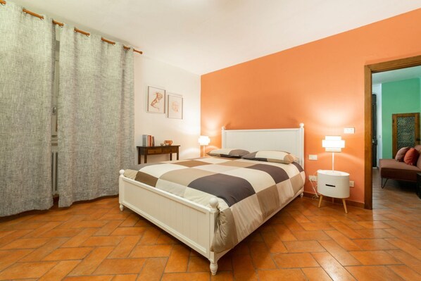 1 chambre, fer et planche à repasser, Wi-Fi, literie fournie