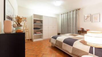 1 chambre, fer et planche Ă repasser, Wi-Fi, draps fournis