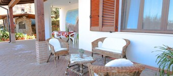 Casa Pia with pretty garden in Oliena