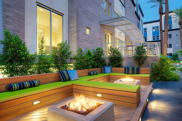 Interior detail - 1 BR Loft Views King Beds Shop Dine 4053 (Phoenix)