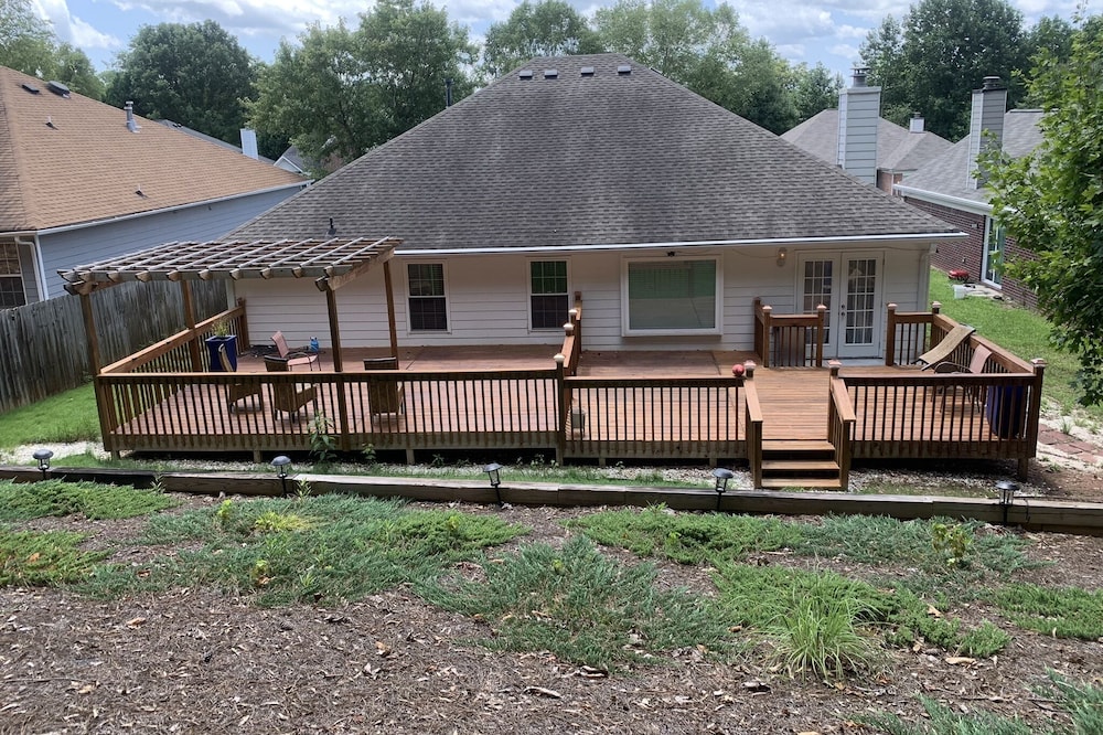 Cozy house with incredible deck