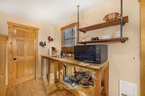 Interior - Salmon River Cabin #200 (Riggins)