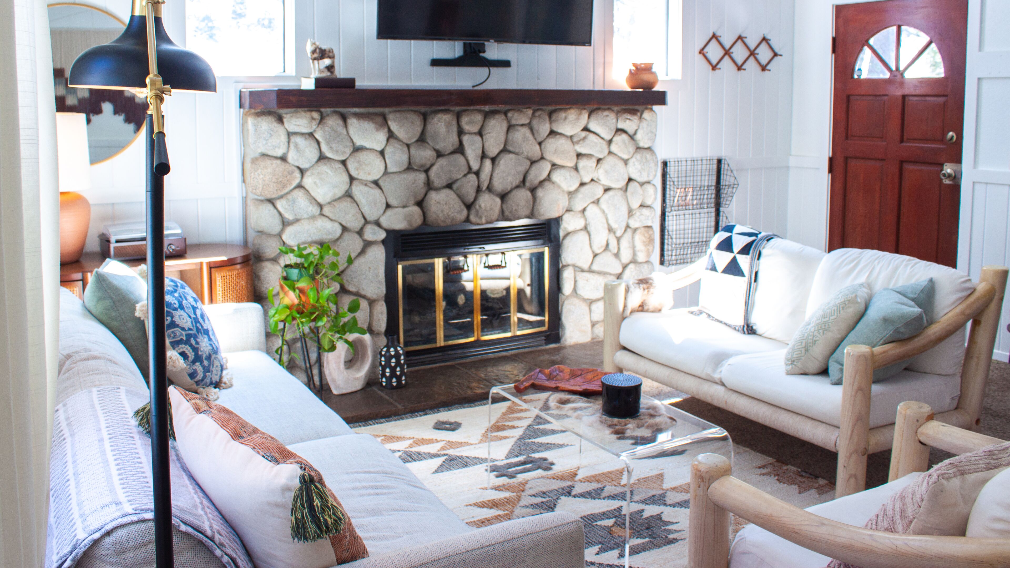 Cozy, Romantic, Serene! Inflatable hot tub. 