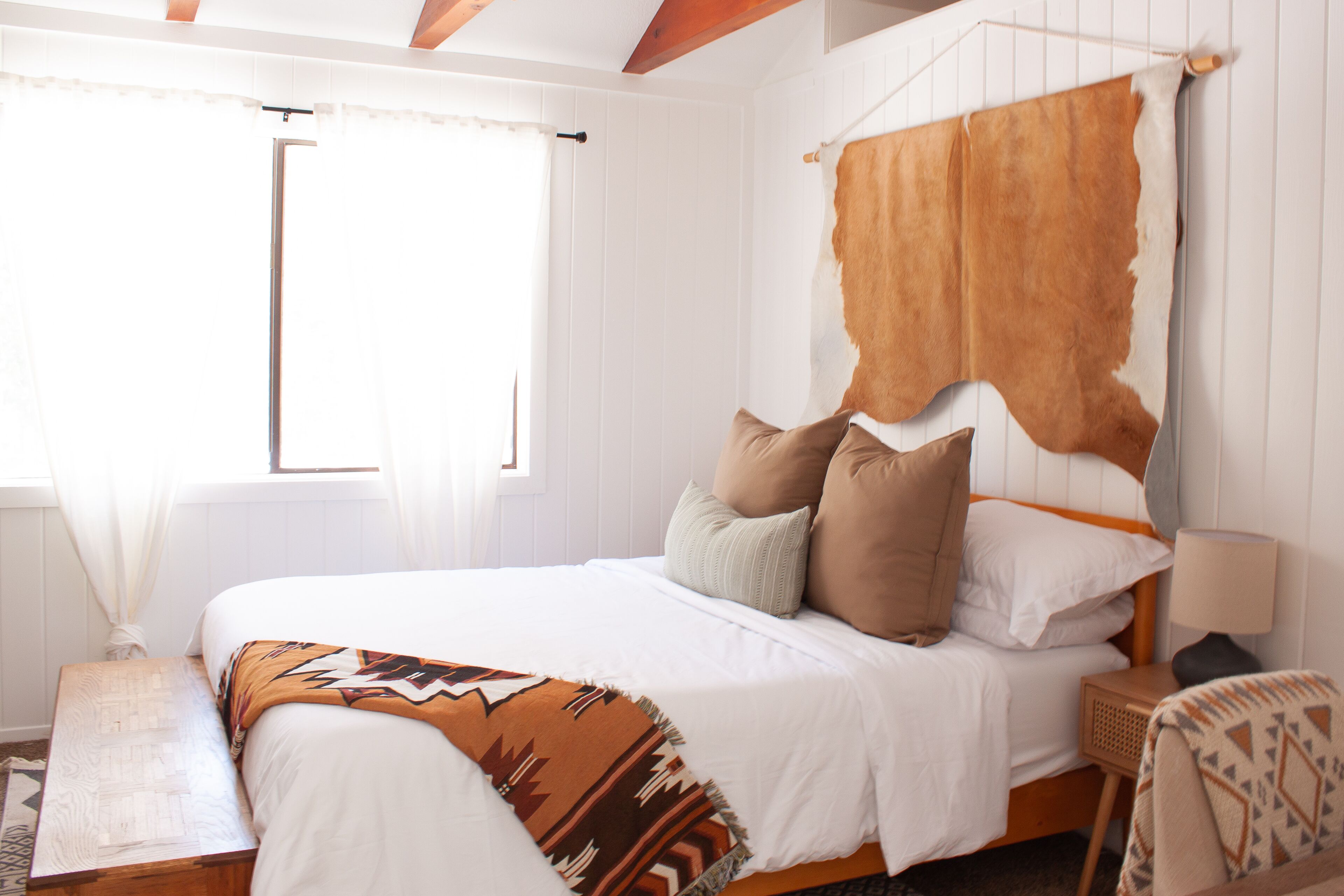 Cozy, Romantic, Serene! Inflatable hot tub. 