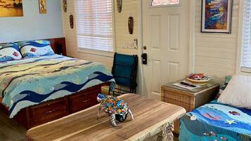 Bügeleisen/Bügelbrett, Reisekinderbett, WLAN, Bettwäsche