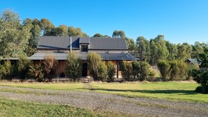 Unclassified image, 5 of 27, button - The Stables - Farm Stay (Strath Creek)