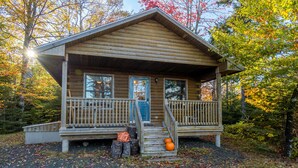 Front of property - Hampton Mountain Chalets (Hampton)