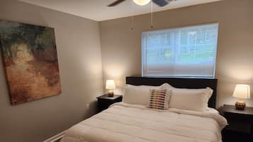 2 bedrooms, desk, iron/ironing board, WiFi
