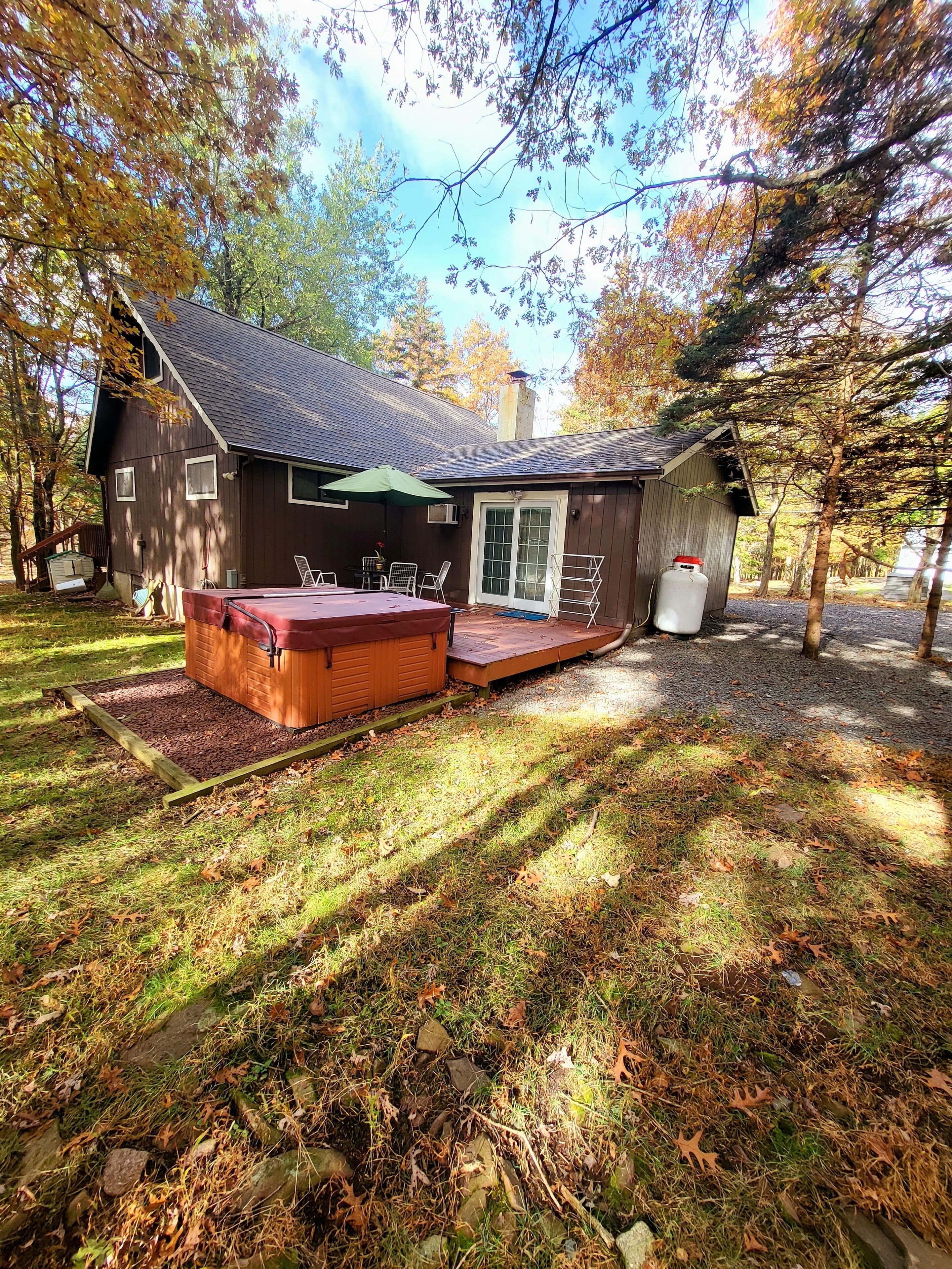 Bear Lair 1 Pet friendly,walking trails,hot tub