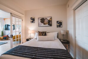 2 bedrooms, iron/ironing board, WiFi, bed sheets