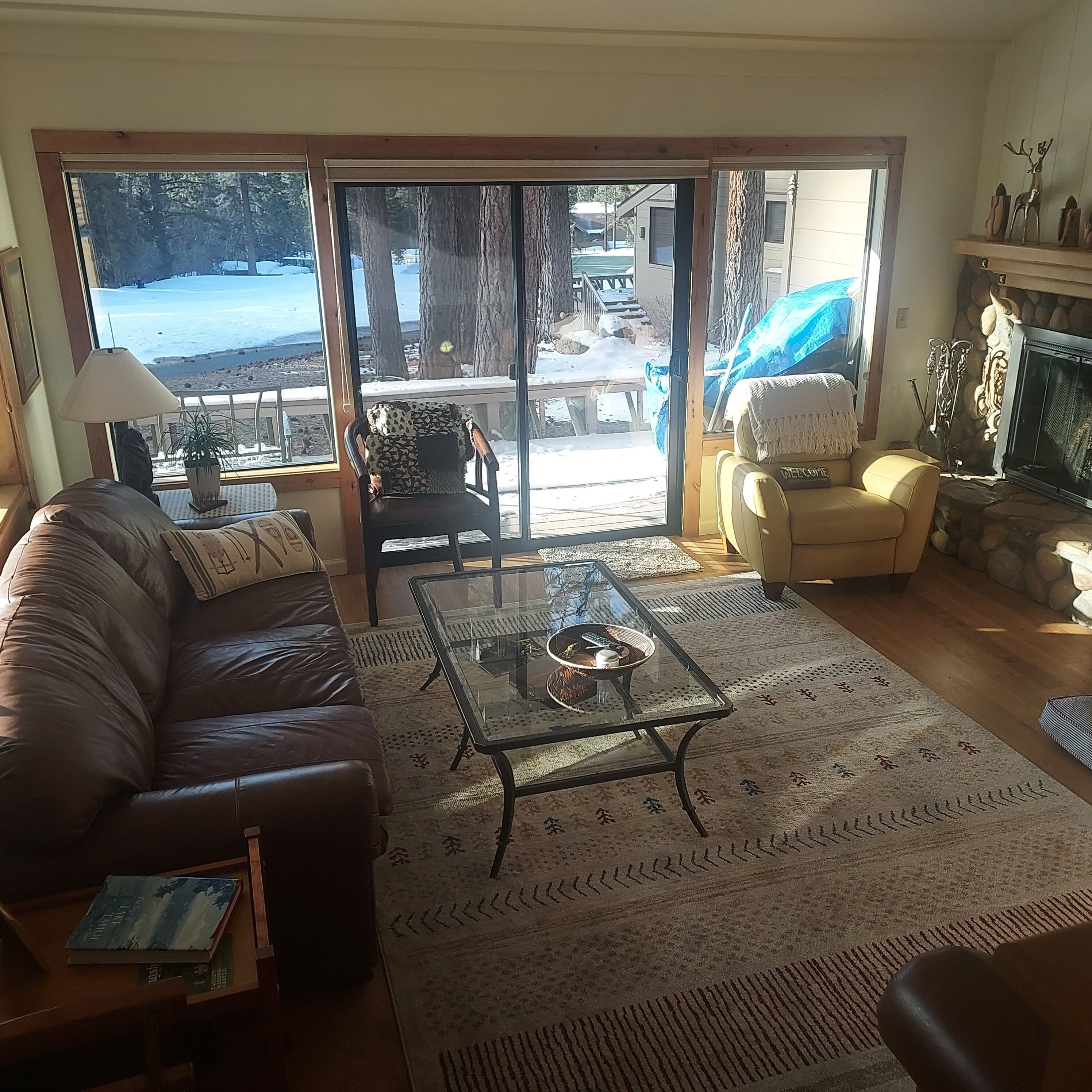 Smart TV, fireplace, printers