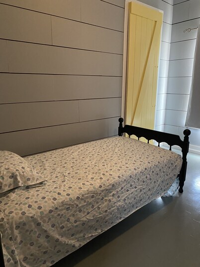 Country farmhouse 7 miles from Lamar, Missouri.