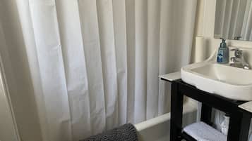 Towels, soap, shampoo, toilet paper