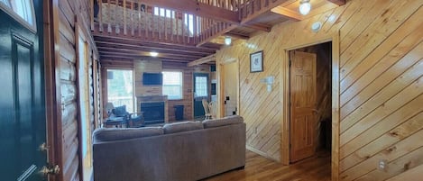 Télévision, cheminée