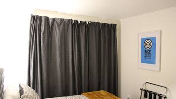 3 bedrooms, travel cot, WiFi, bed sheets