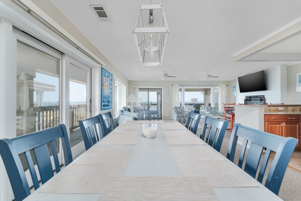 Dining - 5733- Mama's Dream, | Oceanfront | Diamond Shoals Condos | Nags Head | Sleeps 6 (Nags Head)